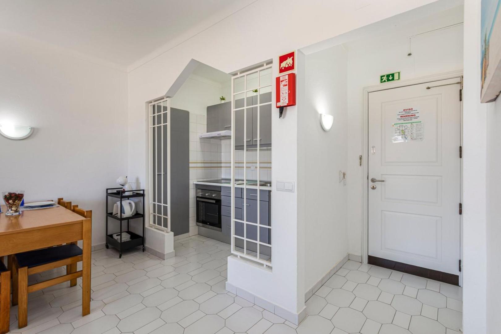 Apartamento The Albufeira Concierge - Pool & Sunset Balconies Exterior foto